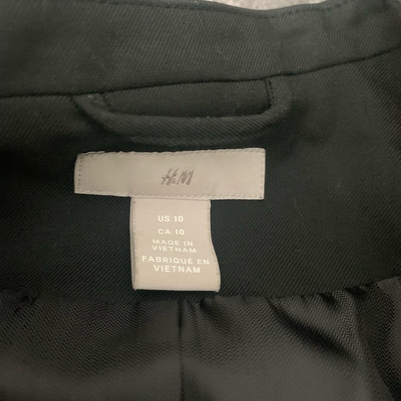 Short structured blazer - Picture 3 of 4